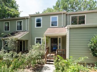 215 Cedarwood Ln, Carrboro, NC 27510