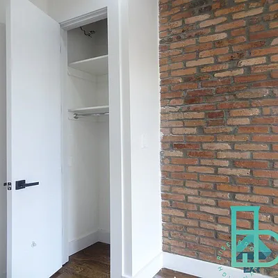 Rented by Brooklyn High Rise LLC | media 8