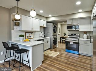 1028 Brixton Ct, Sterling, VA 20164
