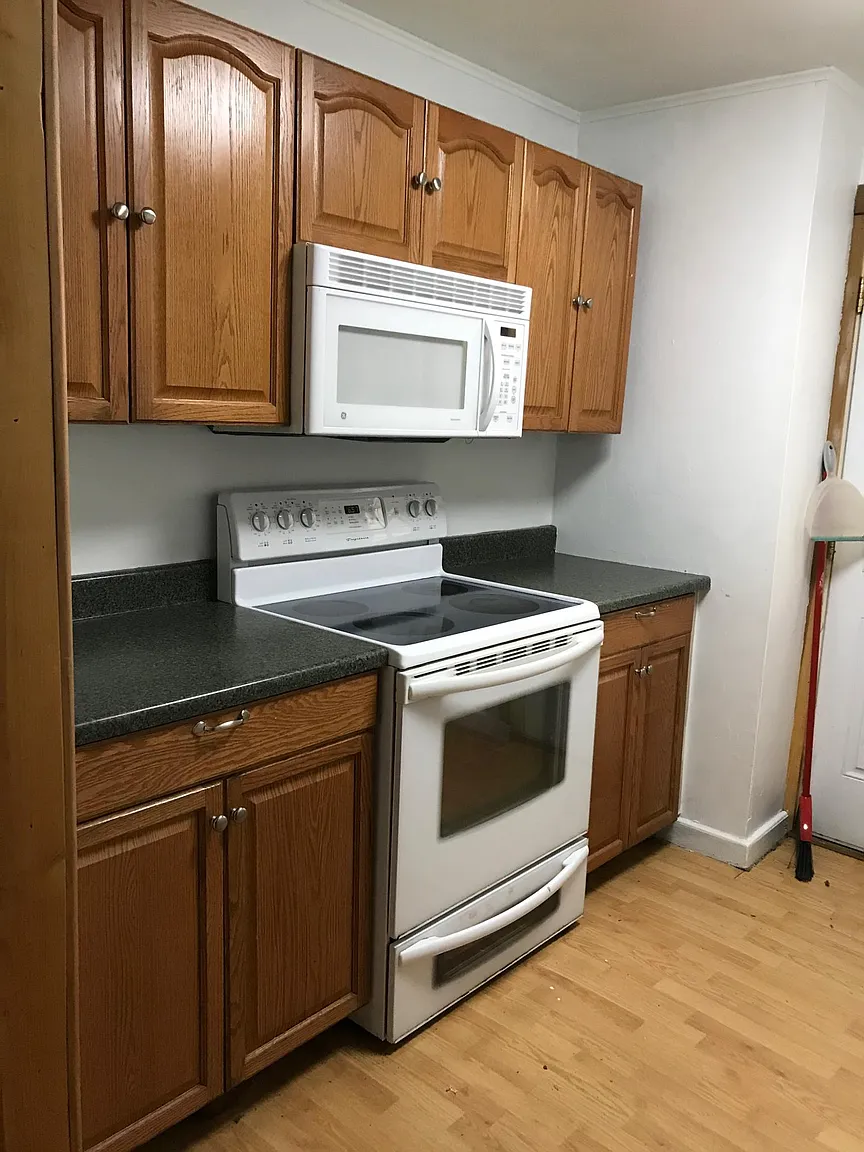 1206 Hoyt Ave photo 1
