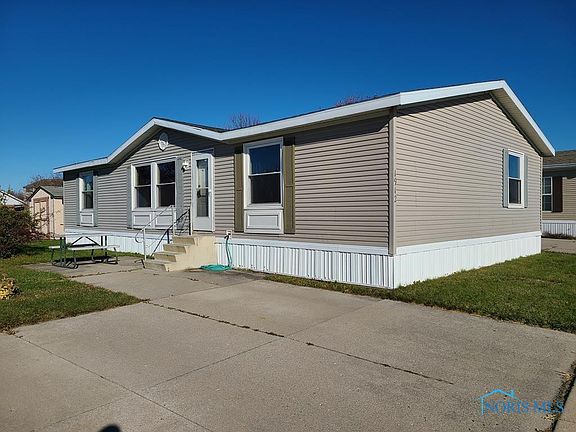 2nd image of 1912 Woodridge Cres