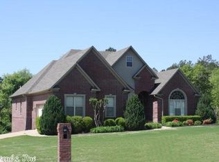 106 Emerald Lake Dr, Searcy, AR 72143