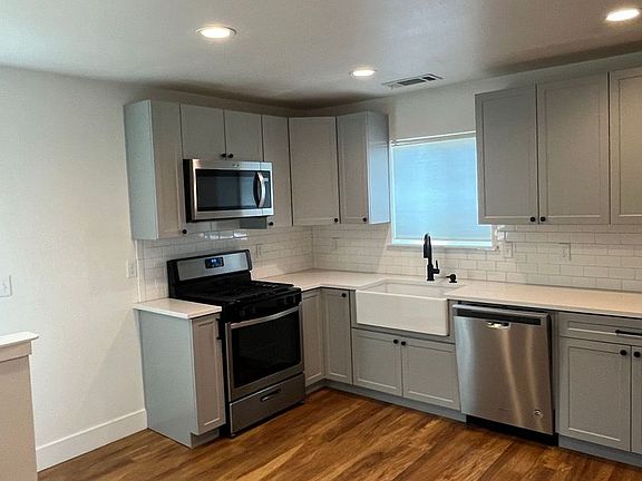5th image of 1129 Stewart Ave Unit B