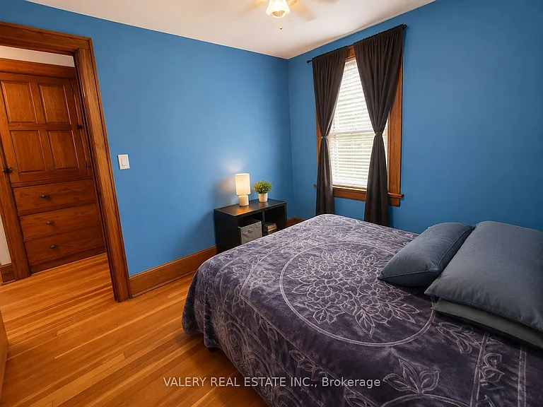 1058 Moy Ave — Photo 6