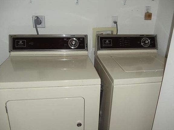 4th image of 2266 SE 27th Dr #201-F