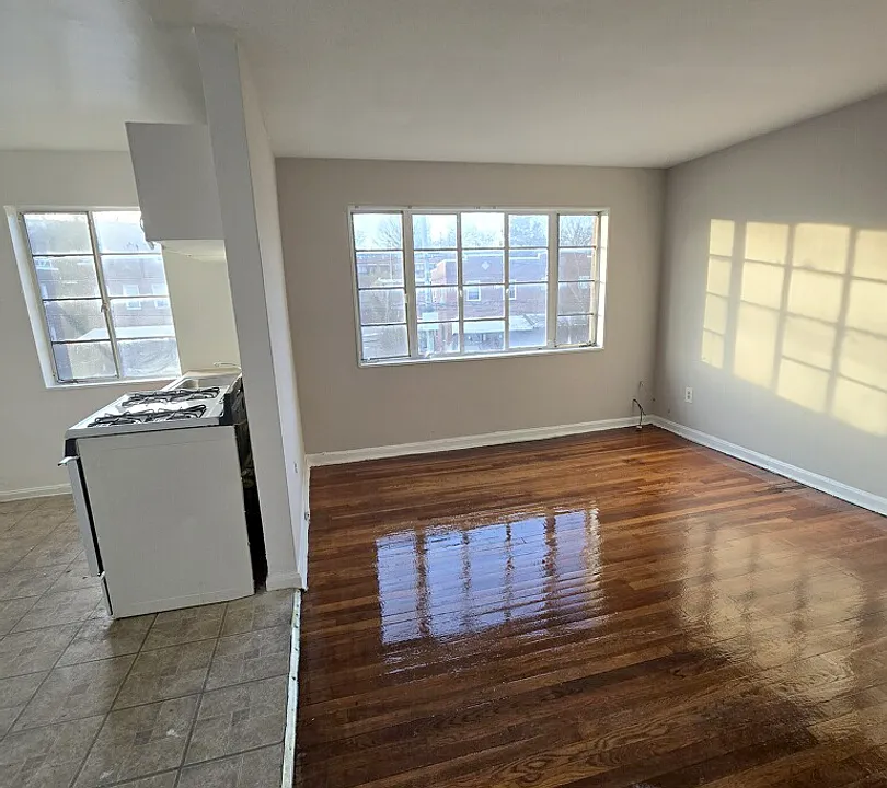 405 Division Ave NE