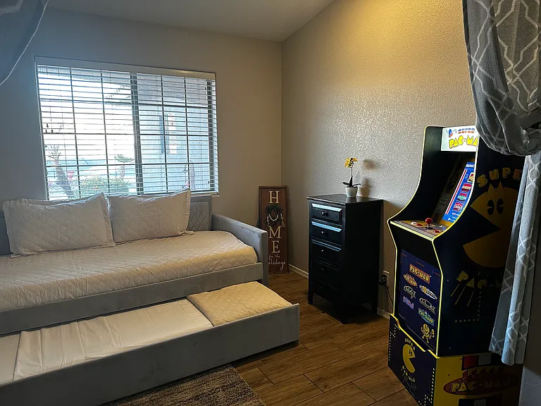 911 Pueblo Dr — Photo 5