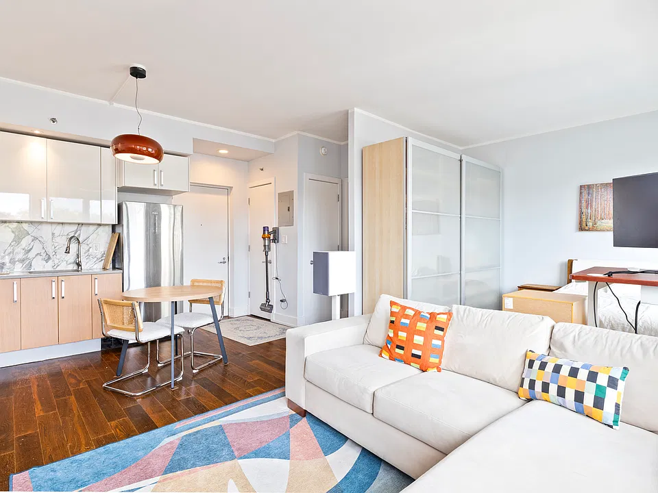 100 Maspeth Ave #5N