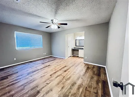 2102 Richwood Dr — Photo 14