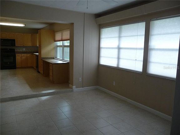 5th image of 1326 Woodcrest Ave
