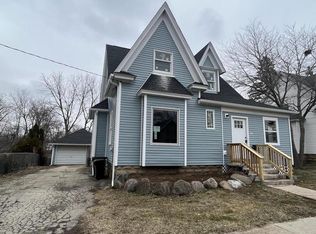 415 E Wisconsin St, Delavan, WI 53115