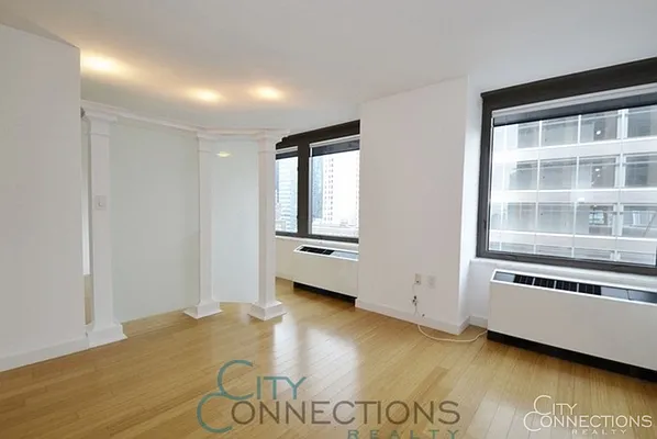 Rented by City Connections Realty | media 4