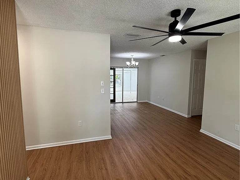 6304 Expedition Ave — Photo 4