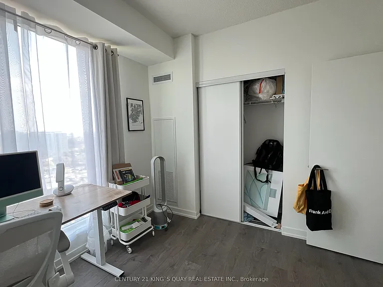 55 Duke St W #1703 — Photo 10