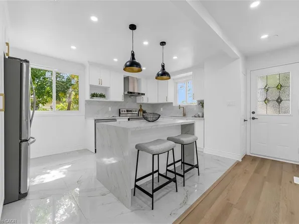 89 Moxley Dr, Hamilton, ON L8T 3Y8