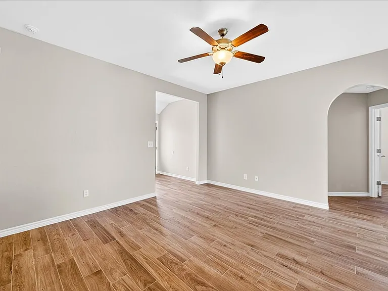 2314 Blue Star Dr — Photo 8