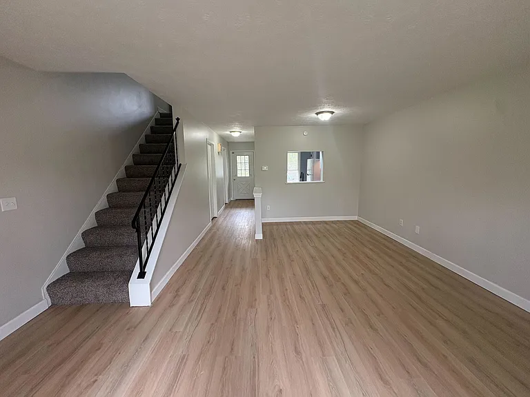 Brookside Commons — Photo 20