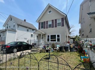 15 Amity Pl, Staten Island, NY 10303