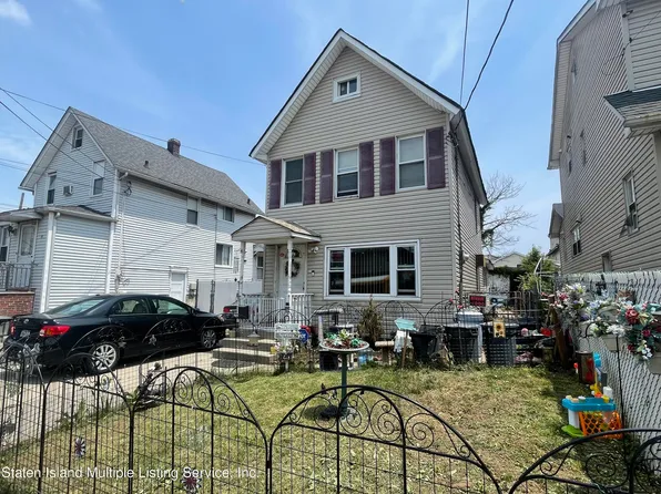 15 Amity Pl, Staten Island, NY 10303