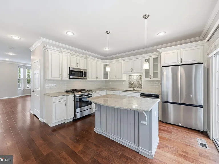 3518 Trevi Ct — Photo 9
