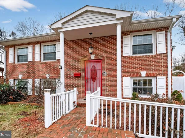 4636 Evansdale Rd, Woodbridge, VA 22193