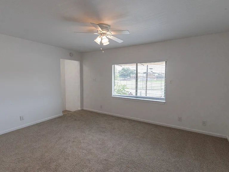 BWT - Brentwood Townhomes — Photo 7