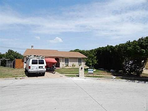 2nd image of 1212 Steinburg Ln