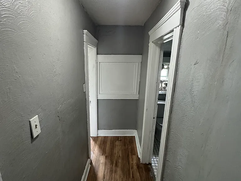 624 W 14th St — Photo 8