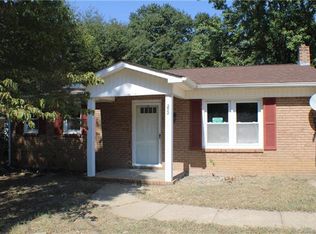 202 W Shannonhouse St, Shelby, NC 28152
