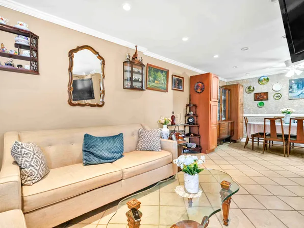 1623 George Street image 17 of 25