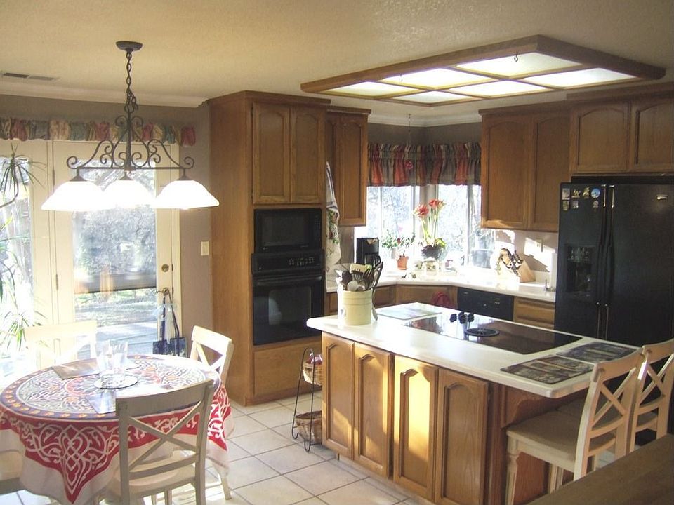 2nd image of 5616 Laurel Ct