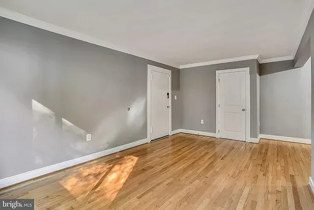 2838 Hartford St SE #201 — Photo 2