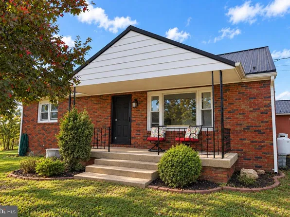 233 Manor Rd, Red Lion, PA 17356