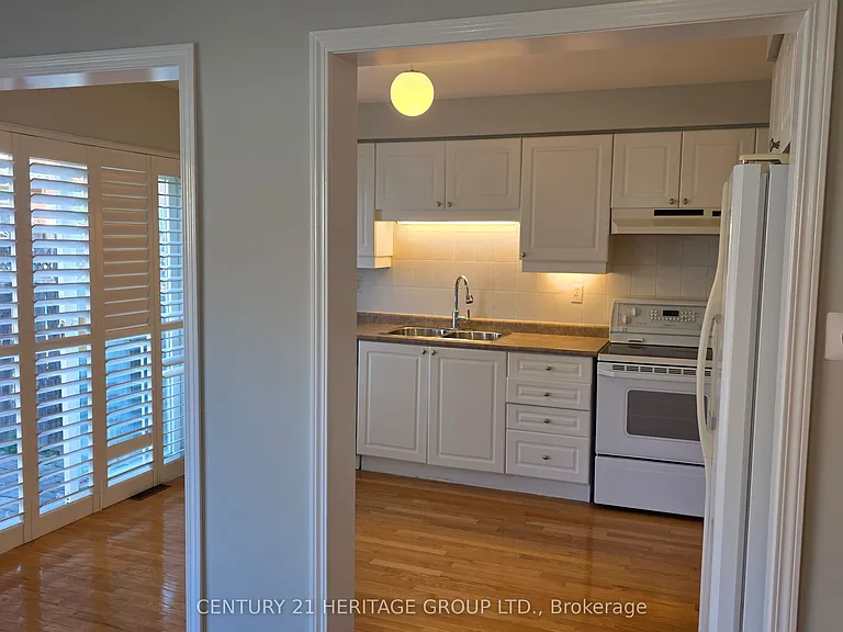 1134 Barclay Cir — Photo 8