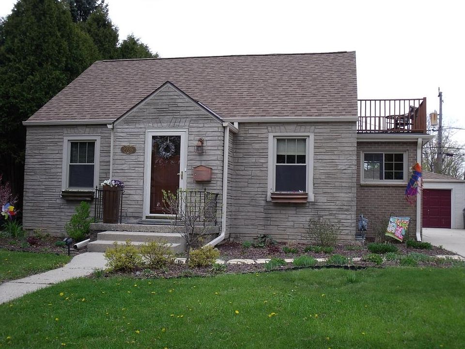 1st image of 2726 E Crawford Ave