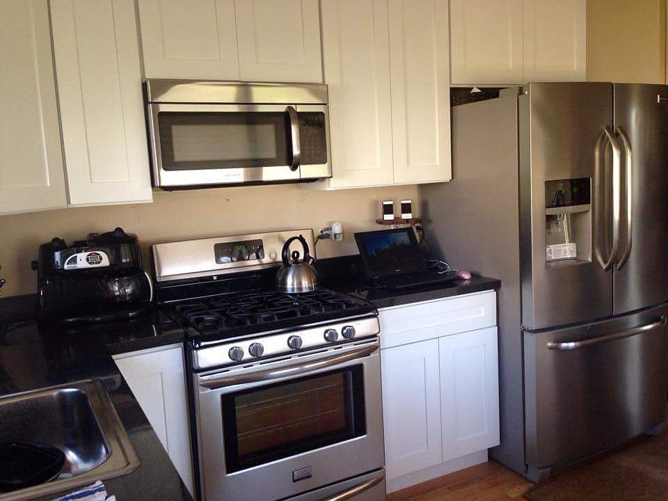 2nd image of 133 E Wrightwood Ave