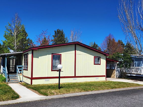 3rd image of 1001 SE 15th St Unit 8