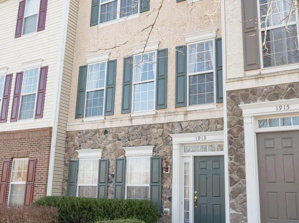 1913 Cavalier Ln, Chester Springs, PA 19425