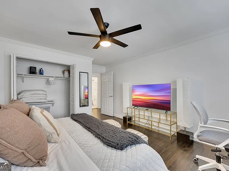 1040 Herndon St NW #B — Photo 23