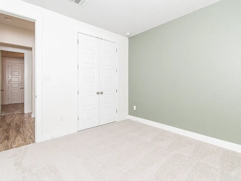 308 Saturnia Dr — Photo 8