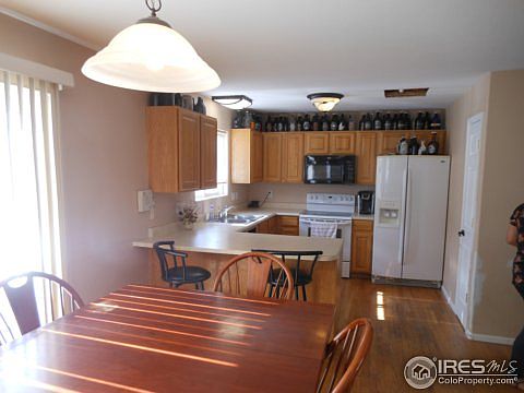 3rd image of 3519 Rialto Ave
