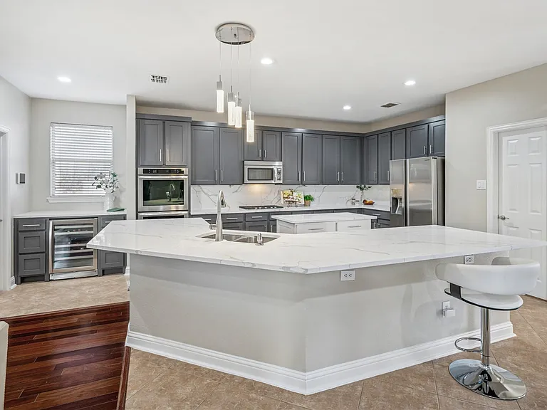 8812 Bluffcreek Ln — Photo 8