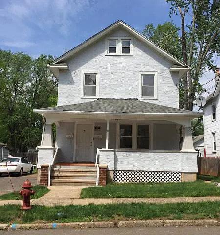 91 Center St photo 1