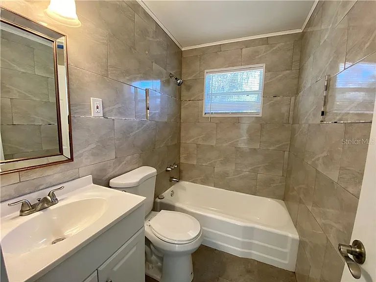 769 Greenway Pl — Photo 14