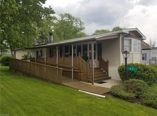 23 Cherokee Ln, Creston, OH 44217