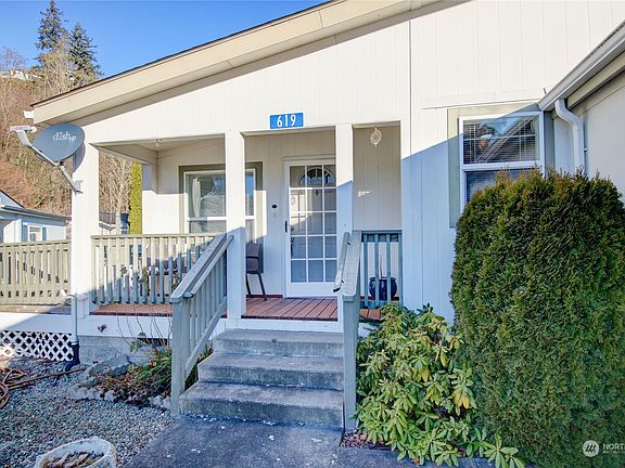 3rd image of 619 Lupine Lane