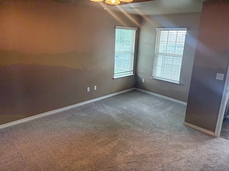 1925 Rain Tree Dr — Photo 16