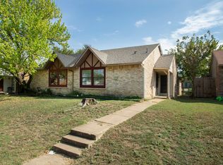 7062 Pineberry Rd, Dallas, TX 75249