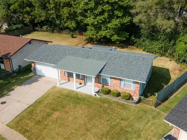 12063 Trampe Heights Ln, Saint Louis, MO 63138