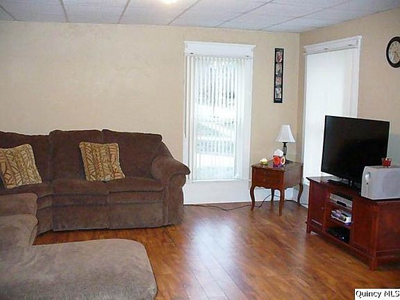 Home for Sale in Quincy, IL $87,500